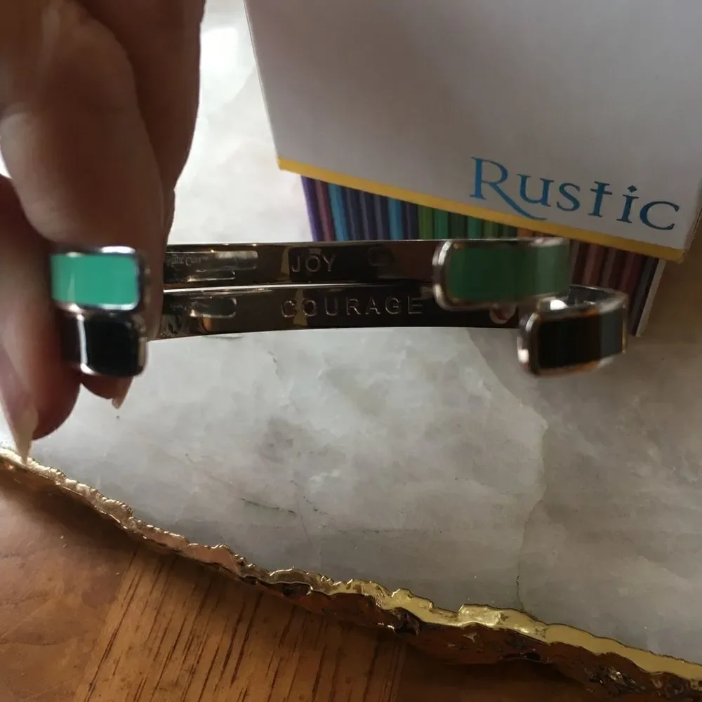 RUSTIC CUFF Regifters